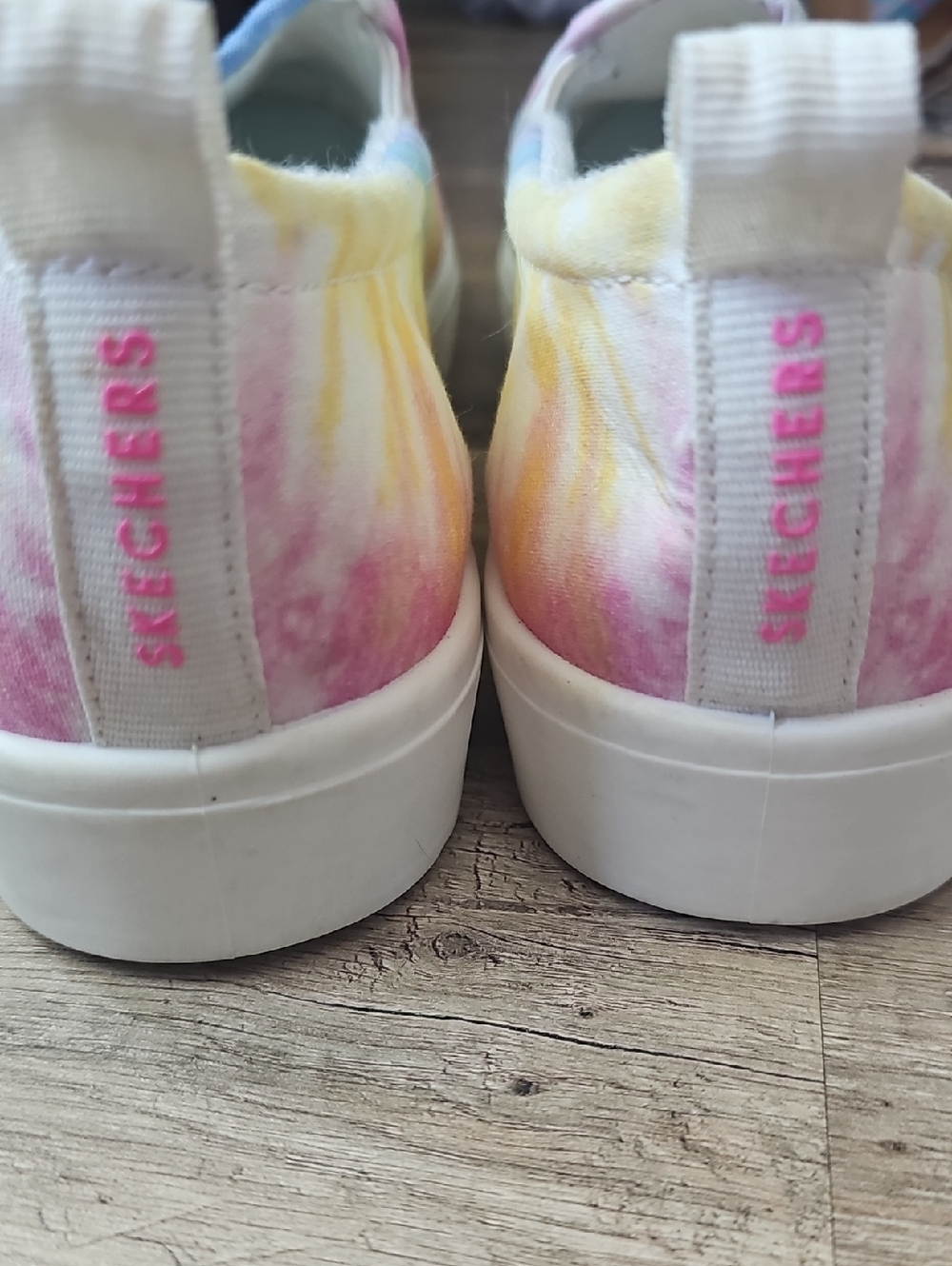 Skechers Poppy Hippy Hype Tie-Dye Slip-On Sneakers Size 8.5 - Picture 3 of 8